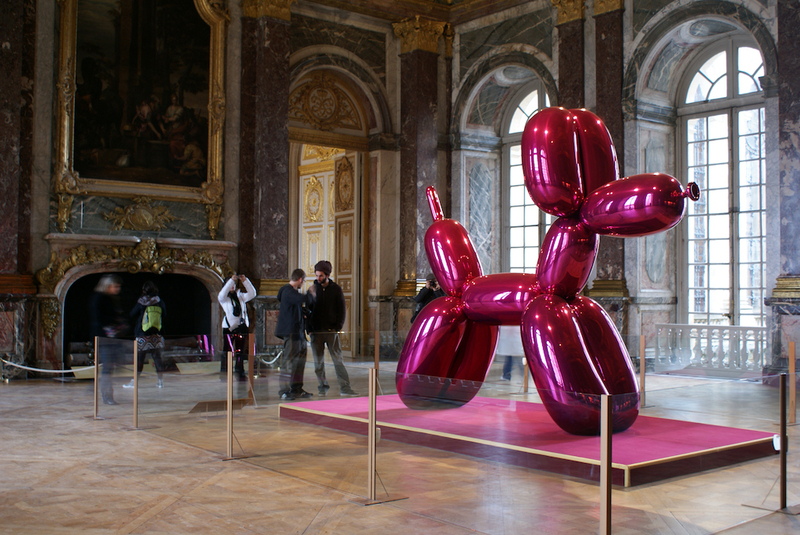 180128 Sleuths Jeff Koons Balloon Dog Magenta 1994 2000 Mirror Polished Stainless Steel With Transparent Color Coating 307 3 X 363 2 X 114 3 Cm Versailles 2008